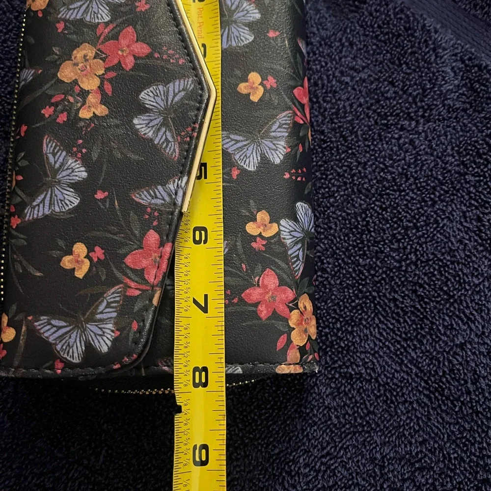 Butterfly Floral Black Wristlet Clutch - Picture 9 of 10
